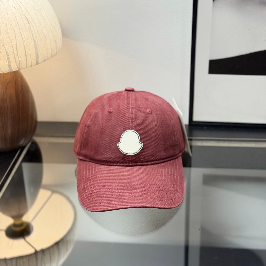 Washed Vintage Baseball Cap Designer Casual Hat with Curved Brim for Men Women Classic Streetwear Fashion Outdoor Sports and Everyday Travel