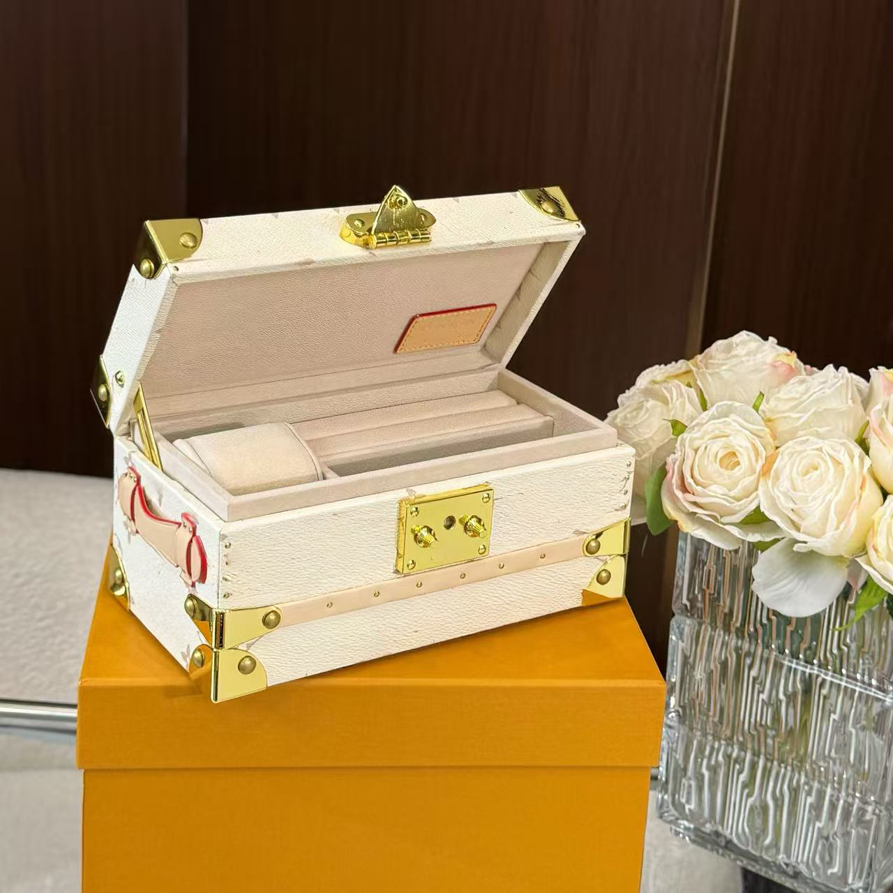 Designer Mini Malle Bijoux Watch Box Trunk Lipstick Case Women Monogram Canvas Makeup Box Bracelets Rings Box Travel Mirror Quality M15439