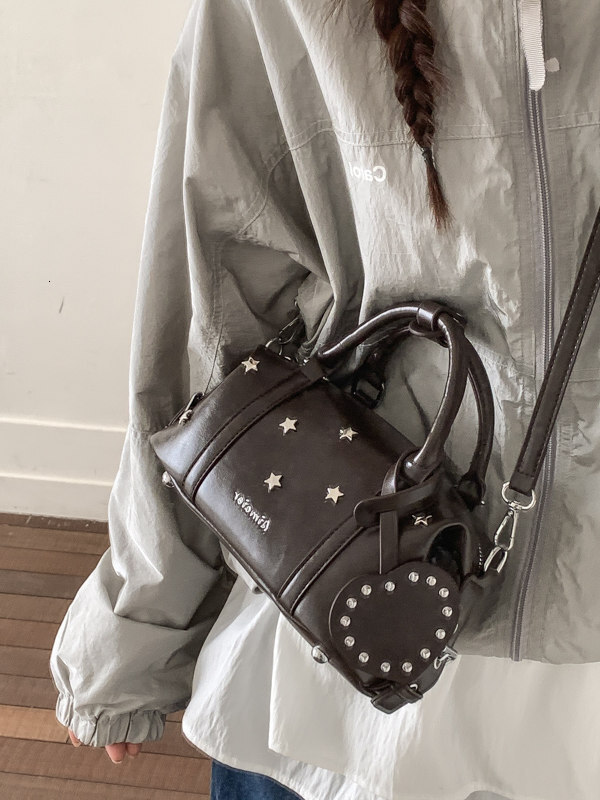 Luxury Brand Designer Bag Maillard Retro Boston For Women 2026 New Trendy Versatile Ins Crossbody Pillow Bag Stylish Small Handbag