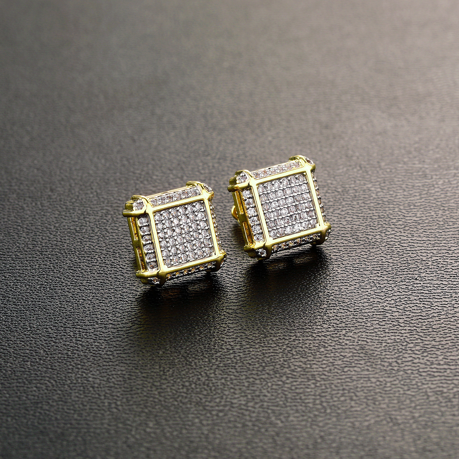 Hip-hop squar Luxury Iced arrings, gold-platd, fully studdd with moissaniteia, S925 silvr ndl studs, strt fashion trnd, cross-bordr hot-slling Out D