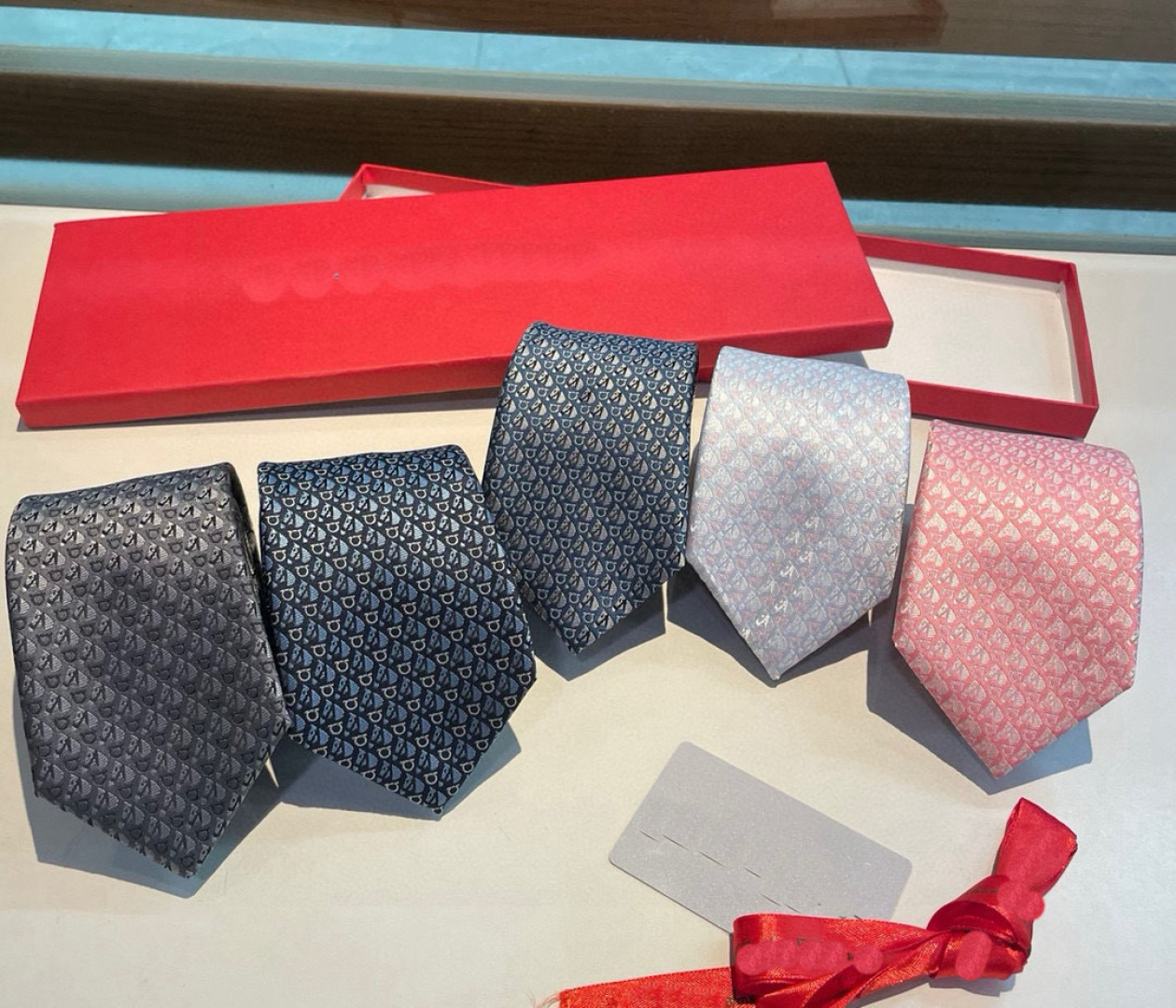 F801 Silk brand ties, luxury ties, new luxurious men's ties, high-end brand ties,business versatile ties, trendy fashion designer handcrafted s