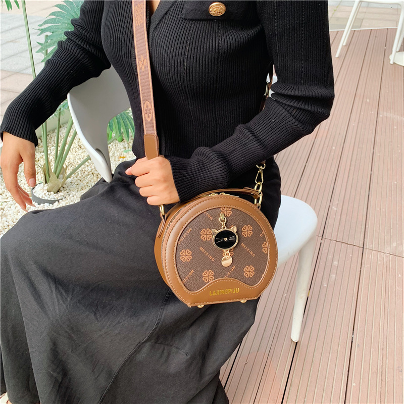 Luxury Brand Designer Bag Korean-Style Women's Handbag, 2026 Summer New Collection, Small Round Shoulder Bag, Niche Fashion, Simple And Casual
