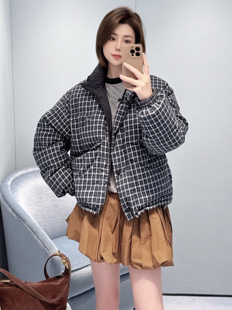 Designer Designer Shenzhen Goods~2026 Autumn/Winter New Double-Sided Plaid Down Jacket For Women, Short Loose Fit, Stand Collar Outerwear 4540
