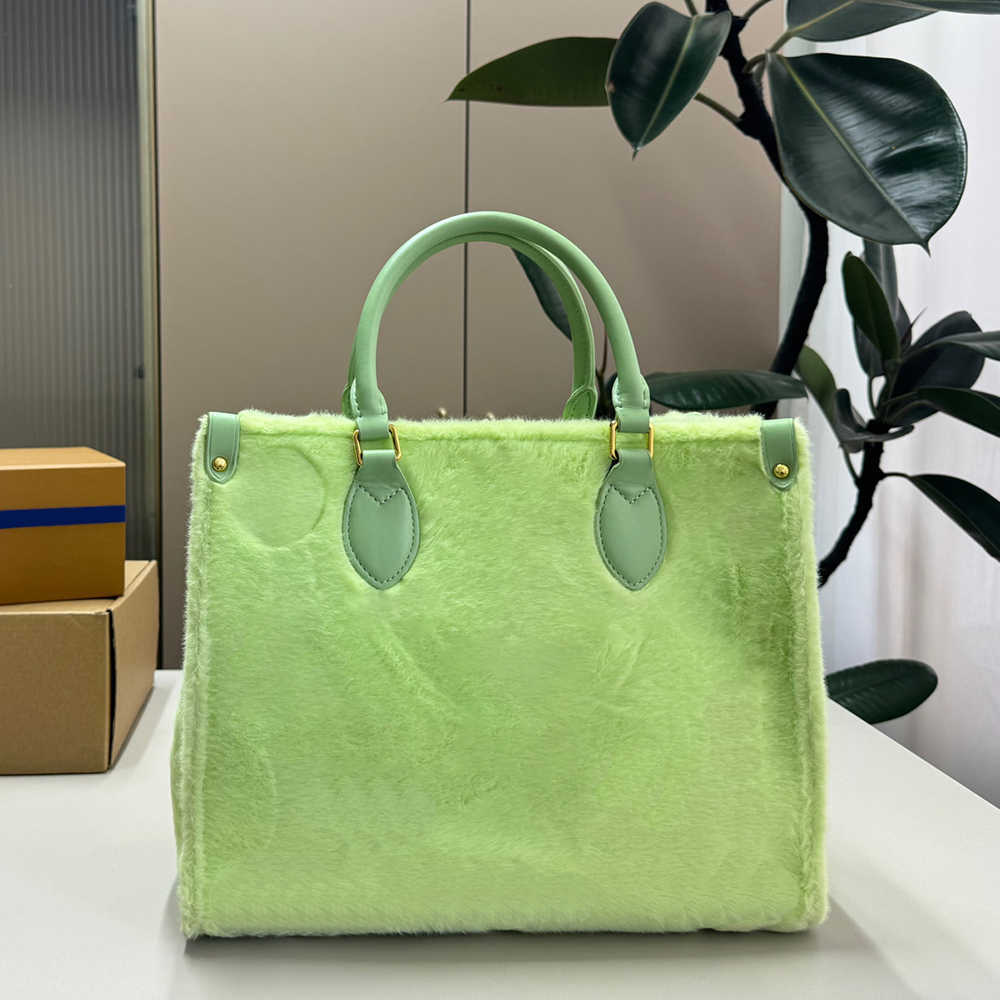 Furry Tote Bag For Women Soft Plush Fur Designer Totes Top Handle Handbag Large Capacity Ladies Shopper Purse Autumn Winter Work Shoulder Bags 26101