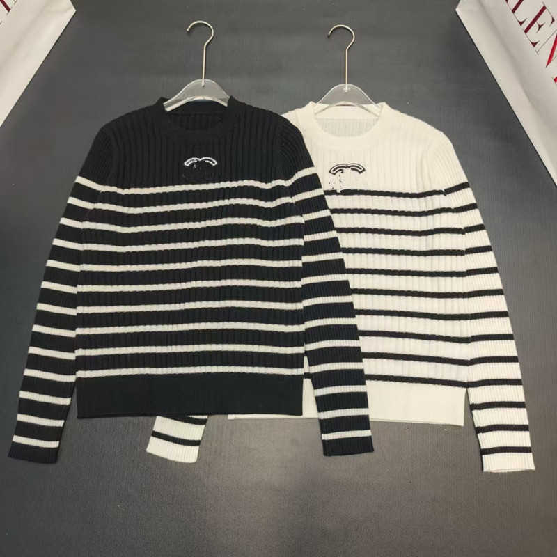 Women's Knits & Tees designer 26 Autumn new striped, letter-patterned, versatile knitted long-sleeve sweater for women