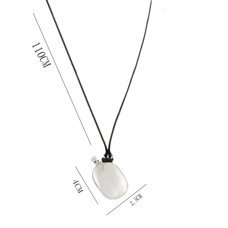 High-end fashionable black leather cord flask pendant necklace with round safety clasp, sophisticated and simple, versatile long sweater chain