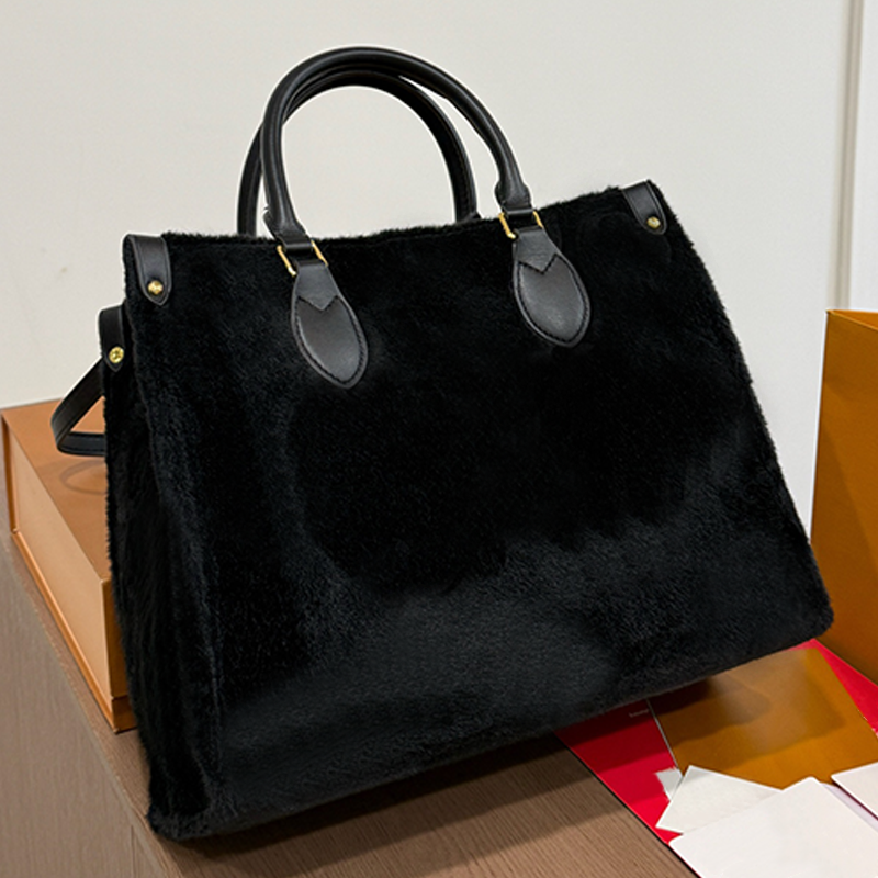 Autumn and winter plush tote bag fashionable commuter bag luxury designer bag women's single-shoulder bag high-end handbag practical crossbody