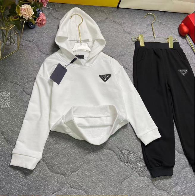 Boys Girls Designer Clothes 2Piece Sets Kids Designer Clothes Luxury Kids Clothing All The Year Top Quality Suit Brand Logo Children Shirts Clothes