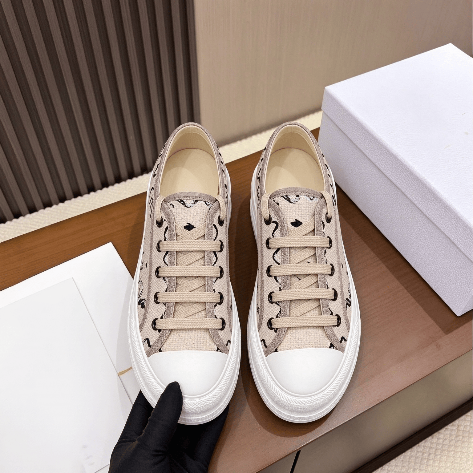 Designer Tennis Shoe Sneakers Shoe Flat Sneakers Luxurys Shoe Beige Blue Washed Jacquard Denim Designers Shoes Rubber Sole Vintage Casual Sneaker si
