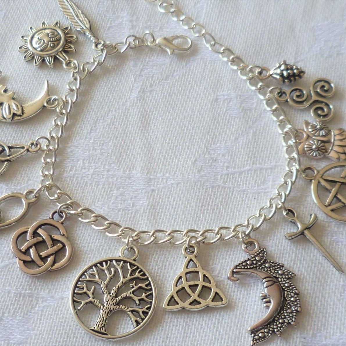 Luxury Elegant Dainty Jewelry Luxury Brand Designer Jewelry Foreign Trade Witchcraft Pagan Jewelry, Sun And Moon Pendant Bracelet, Tree Of Life, Pen