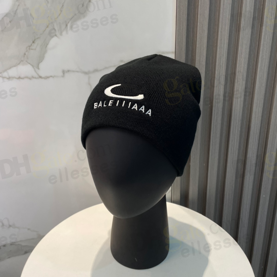 Designer Luxury Beanie Autumn Winter Outdoor Sports Hat Cotton Hat Keeping Warm Gift Luxury Brand Women And Men Fashion Hat