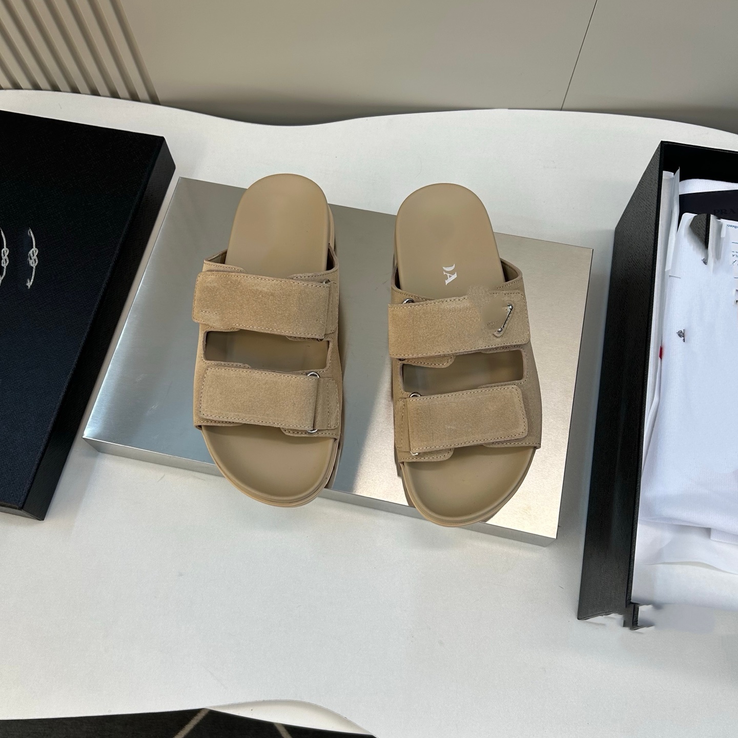 Printemps été nouveaux pantoufles simples en cuir véritable pour hommes, sandales à bout ouvert en cuir de vachette à grain souple, semelle antid