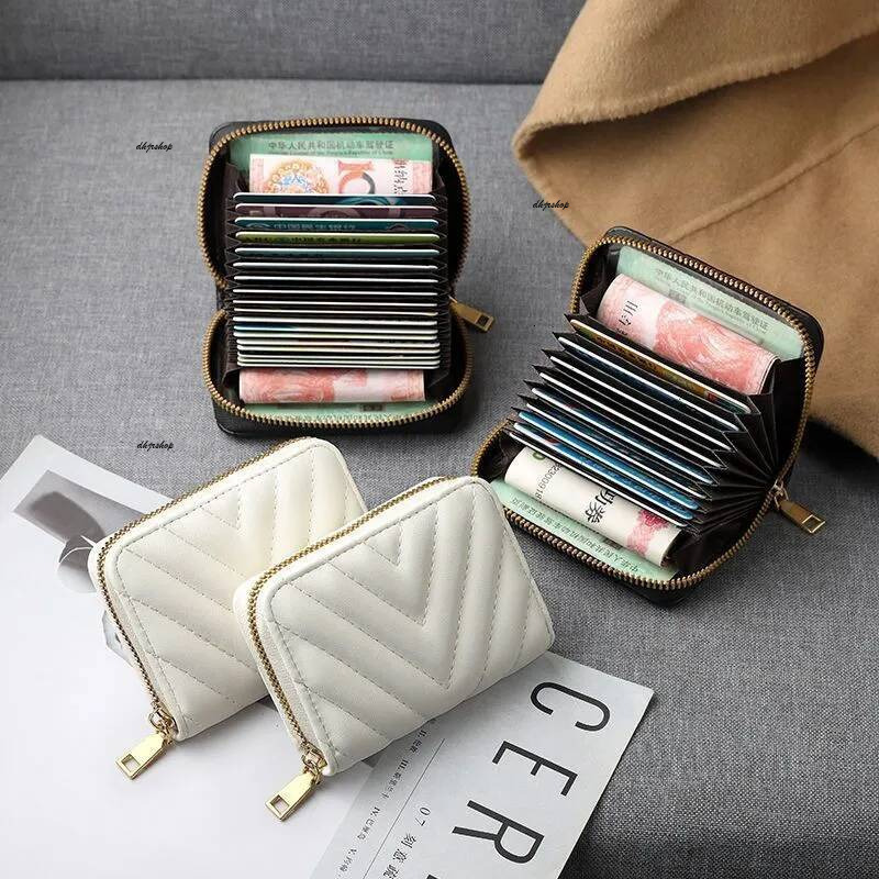 Free Delivery Luxury Card Holders Soft Leather Soft Wear Resistant Card And Coin Change All In One Bag