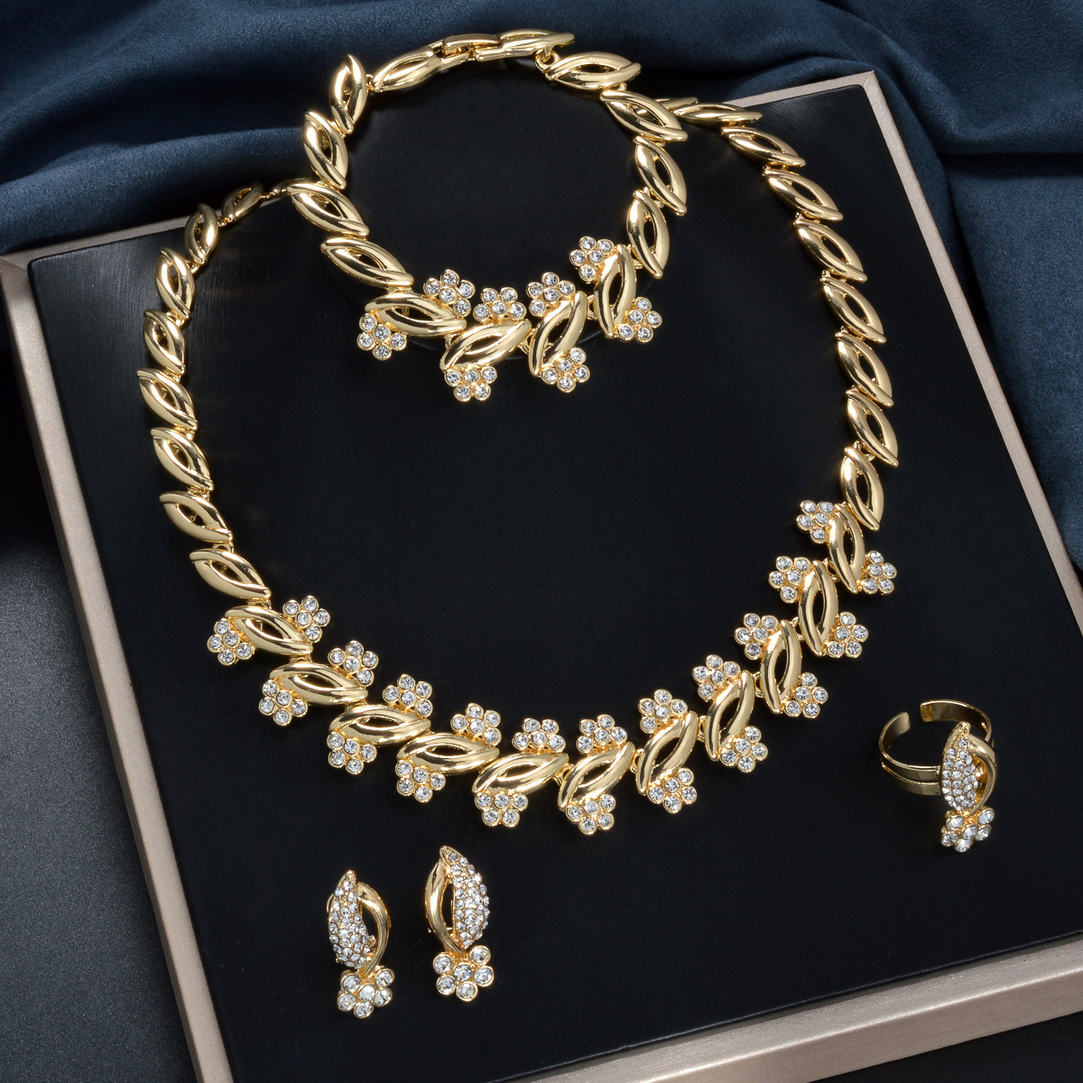 European and American Dubai 18K gold new leaf crystal light luxury necklace, bracelet, earrings, ring fashion set