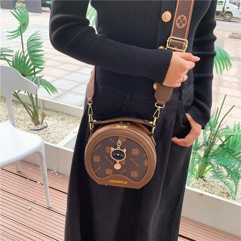 Luxury Brand Designer Bag Korean-Style Women's Handbag, 2026 Summer New Collection, Small Round Shoulder Bag, Niche Fashion, Simple And Casual
