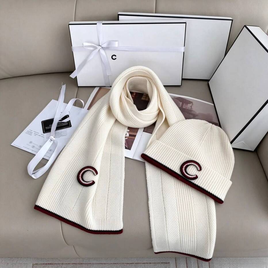 Set 2026 Designer perfume Ribbed cologne Knit Warm Winter Outfit Single C Logo Soft Cozy Scarf And Beanie Hat For Women Daily Commuting Street Fashi