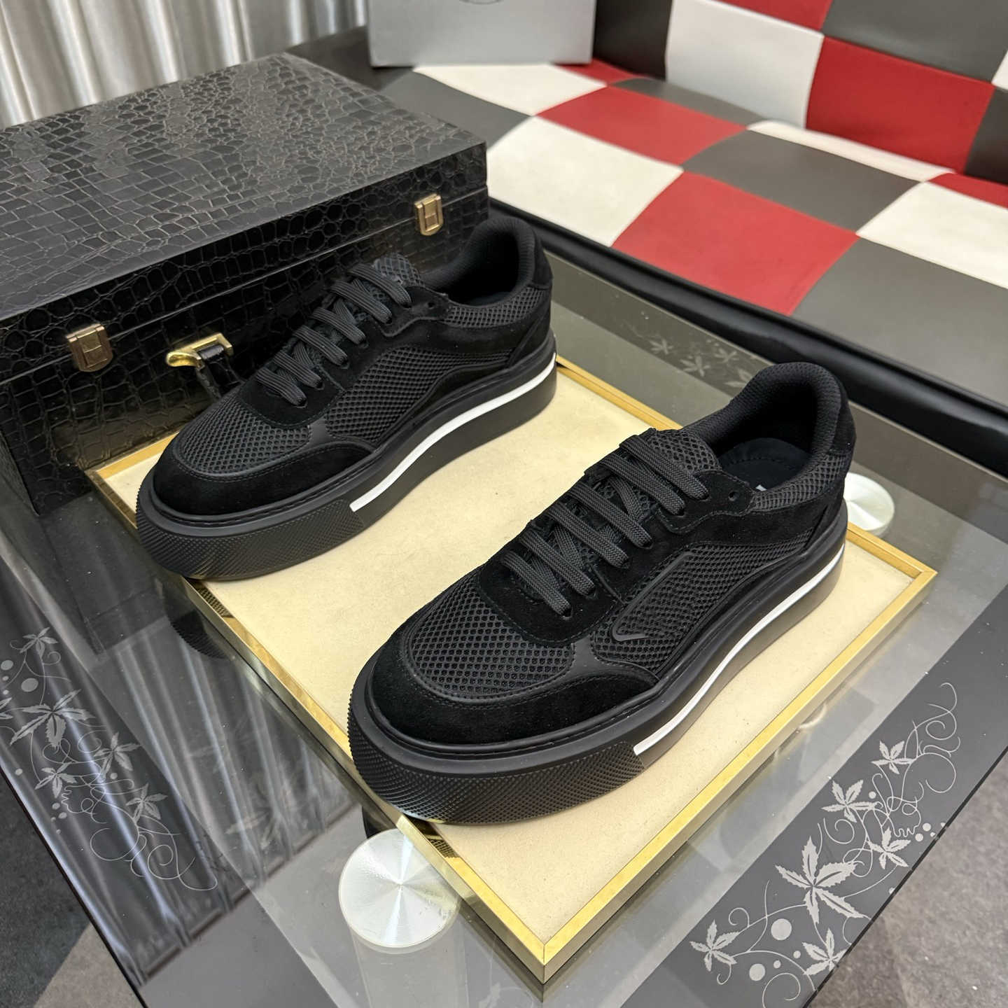 Luxury Designer Men Casual Sports Shoes Breathable Walking Running Shoes Platforms Men Sneaker Fashionable Thick Soles Board Shoes 261019