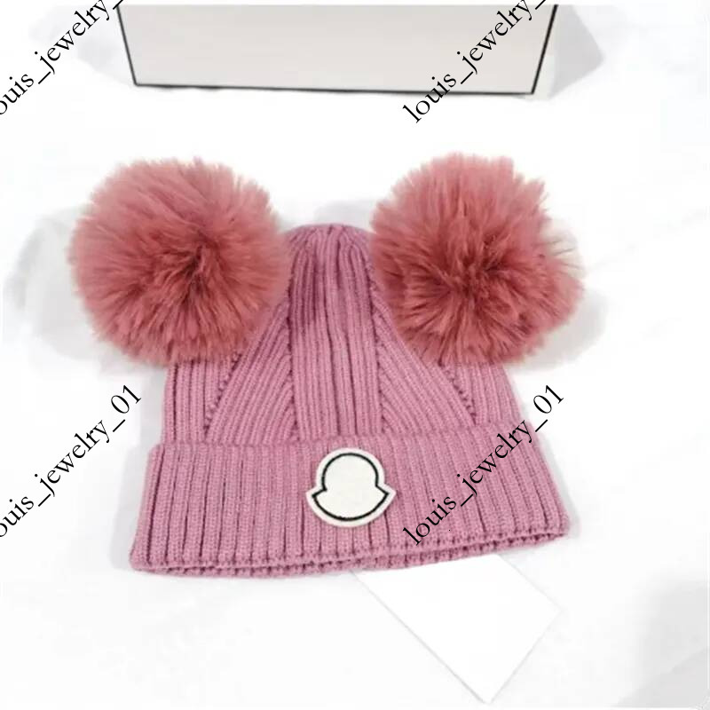 Fashion Luxury Designer Kids Autumn Winter Skull Cap Children Warm Knitted Caps Cute Balls Top Decoration For Newborn Baby Beanies Unisex Hats