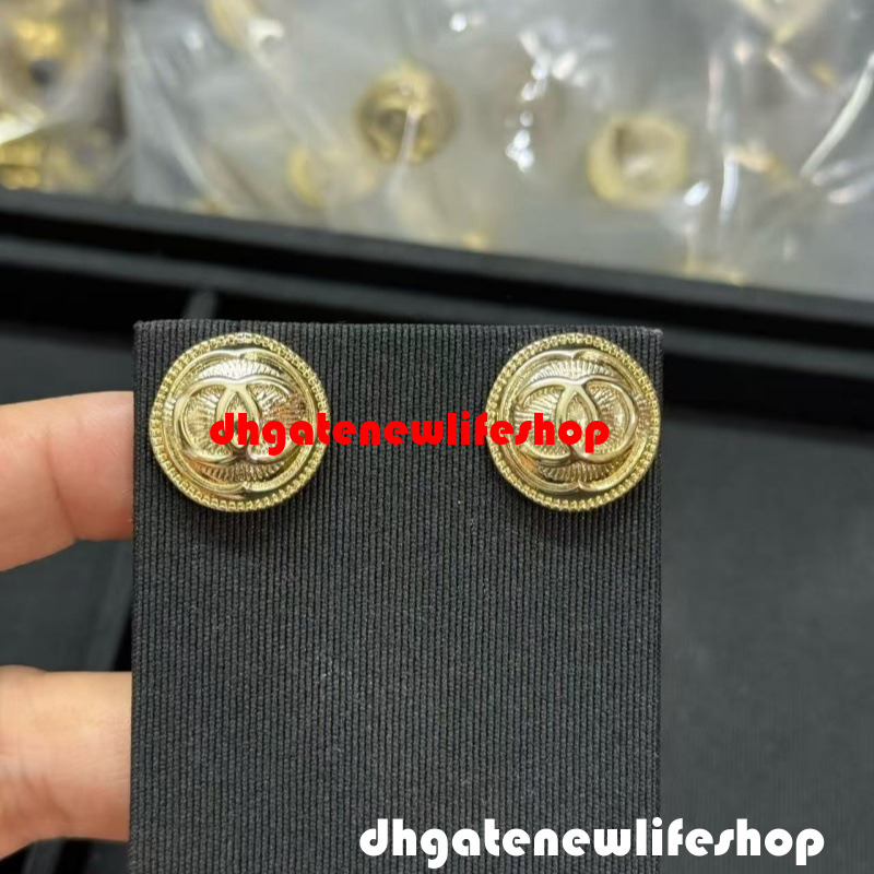luxury cc earrings designer jewelry 26S Round Chiffon Earrings Versatile Half-Circle Earrings channel earrings