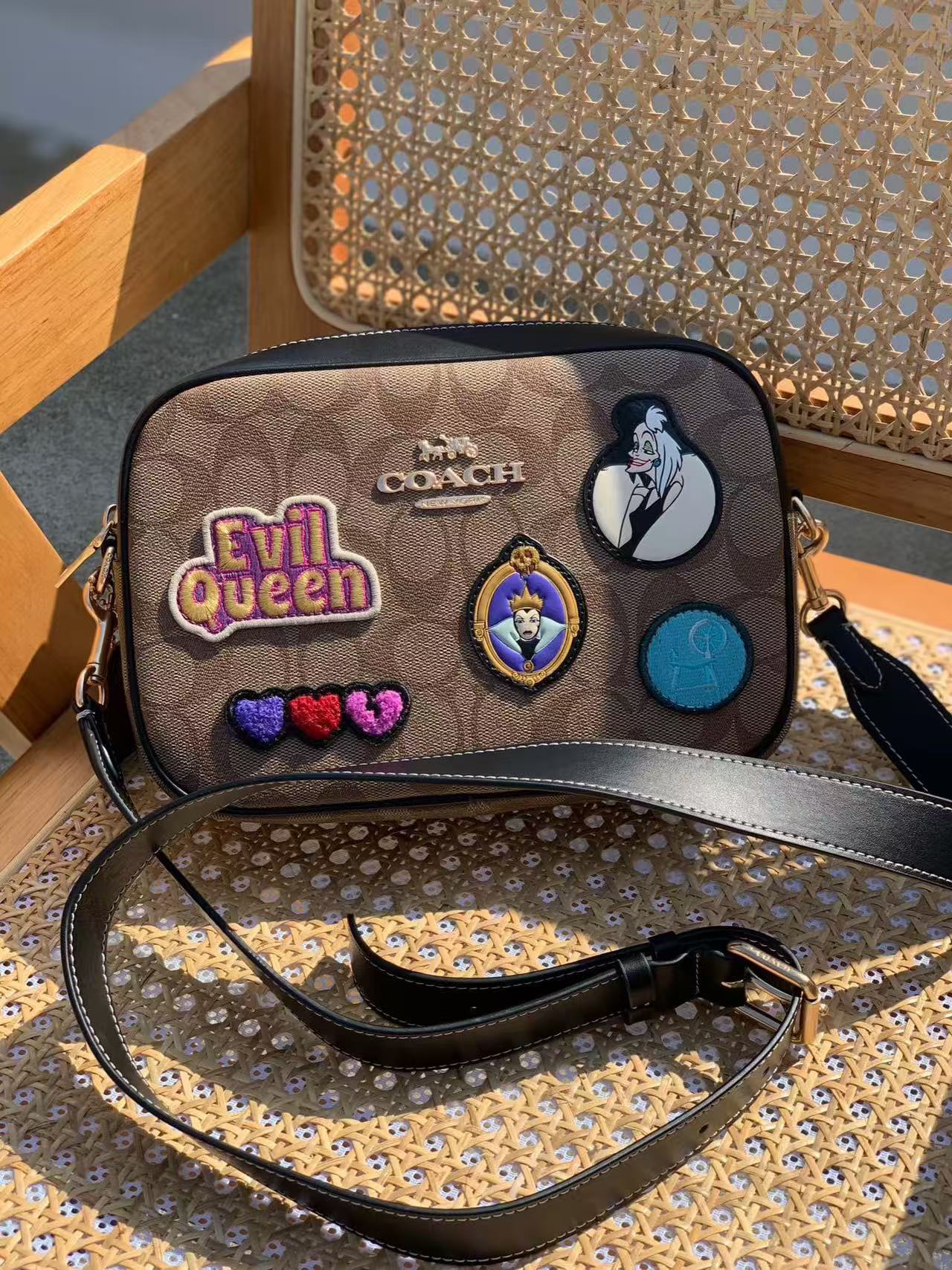Designer Christian CD Brown Monogram Canvas Crossbody Bag Cartoon Patch Evil Queen Letter Embroidery Shoulder Handbag Women BO28