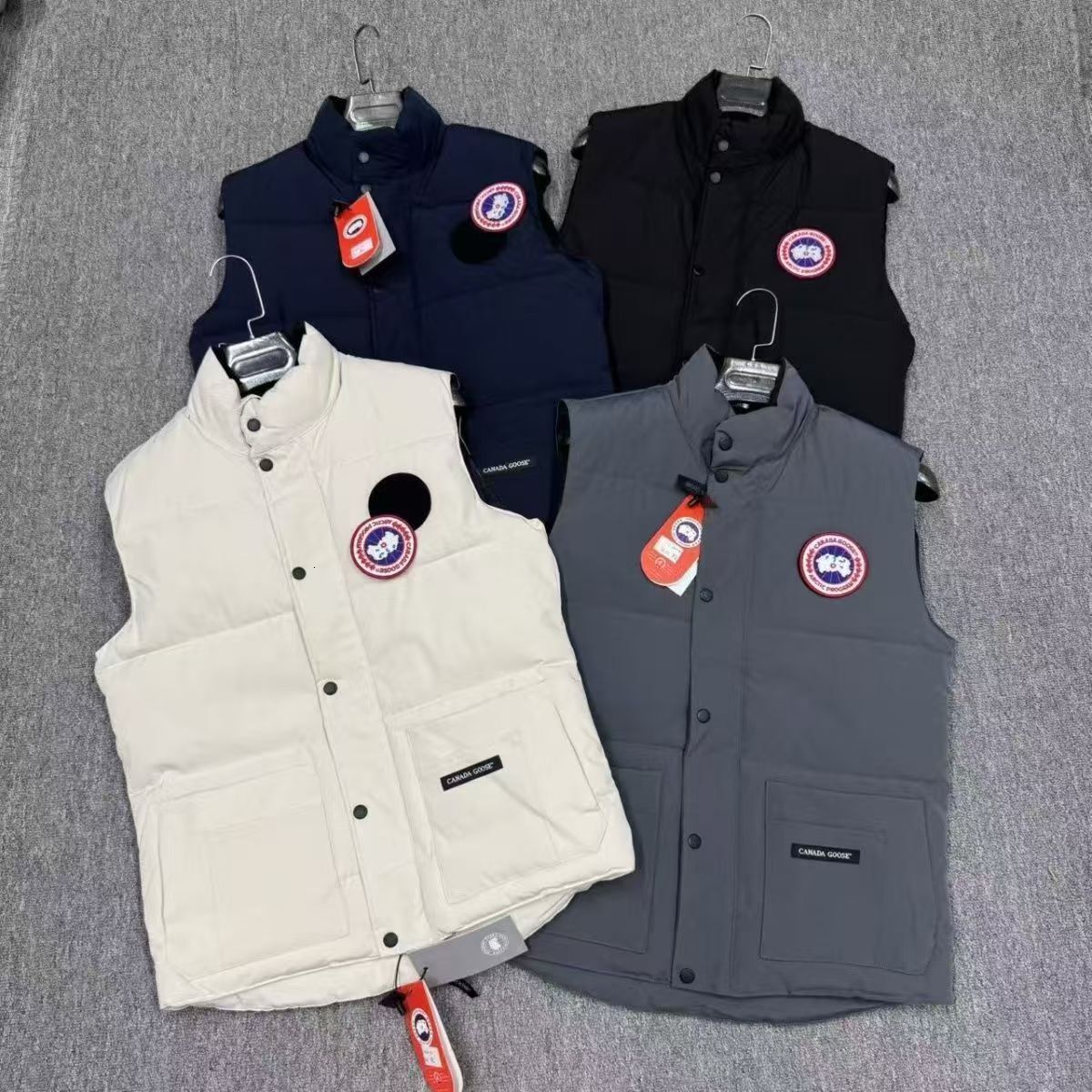 Mens Vest Jackets Downs Parkas Puffer Jacket Sleeveless Wind Coat Puffy Thick Warm Coats Pockets Budge Embroidery Brand Coats Big Outwears Tops Jack