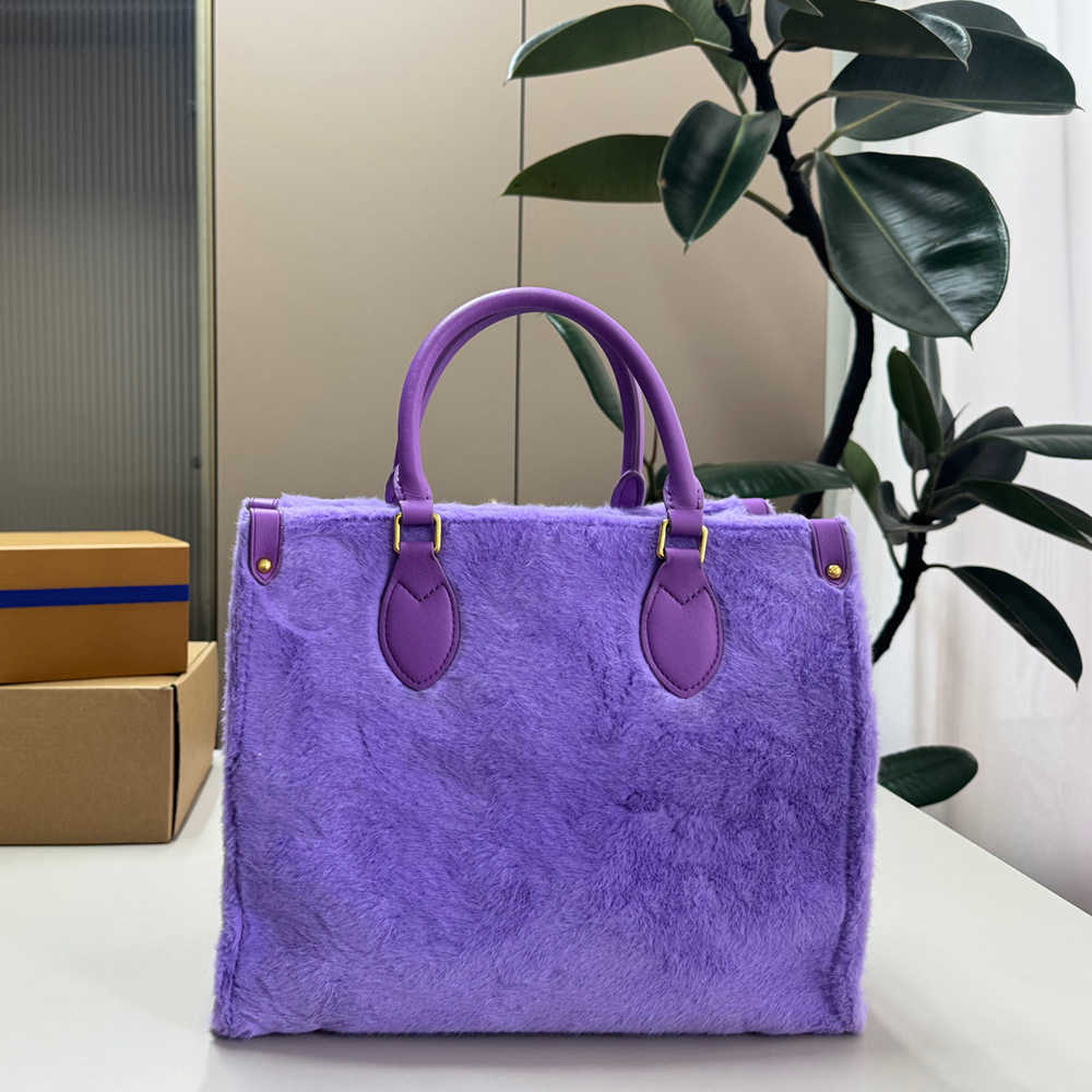 Furry Tote Bag For Women Soft Plush Fur Designer Totes Top Handle Handbag Large Capacity Ladies Shopper Purse Autumn Winter Work Shoulder Bags 26101