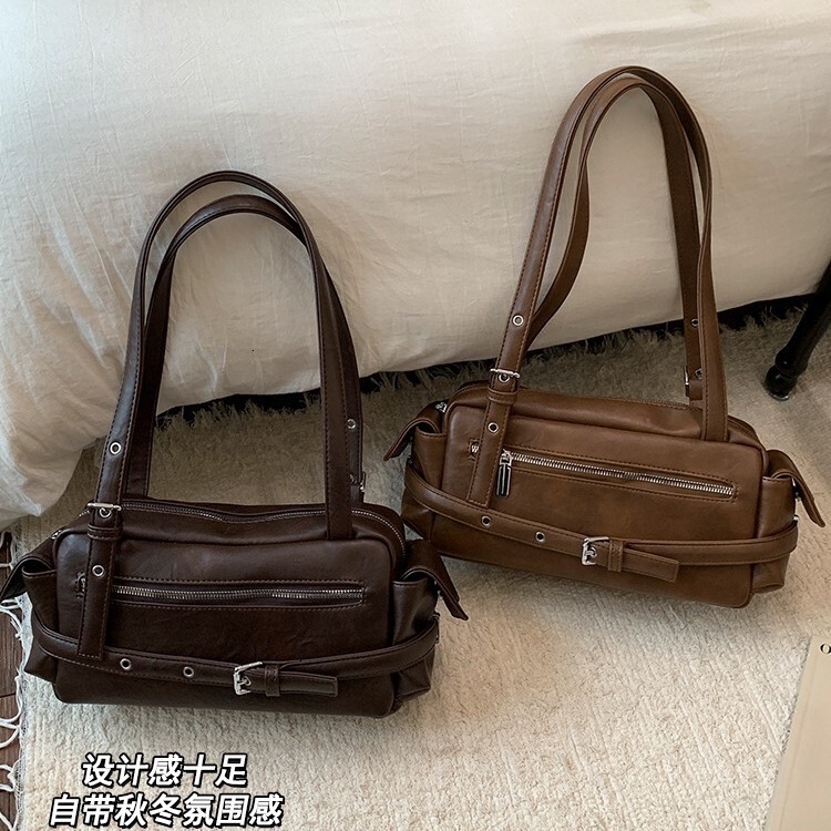 Retro Casual Handheld Boston for Women 2026 New Model Large Capacity Simple Versatile Shoulder Underarm Bag
