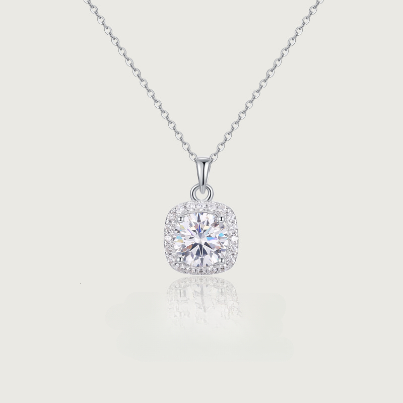 Pang Donglai's same style s925 stling silv moissanite necklace for women, sugar cube pendant collarbone necklace, light luxury and high-end fee