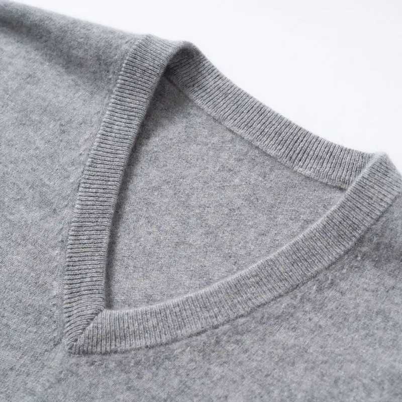 V Men's New Neck Sweatwear Basic Solid Color Sweaters Round Neck Elastic Pullovers Warm Autumn Knitted Oversized Sweater Men M261016