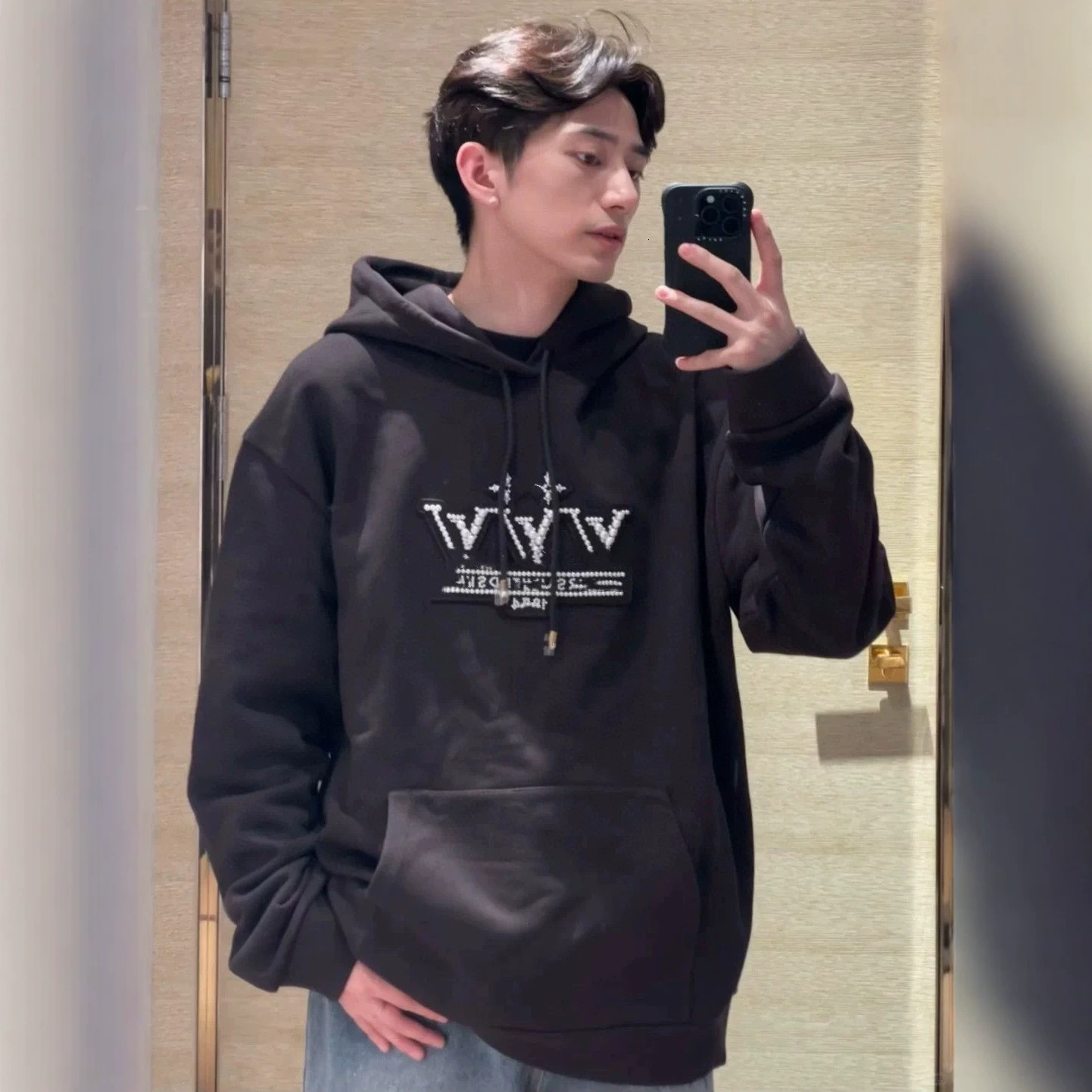 Cross-border high-end version of the 26SS autumn new collection: a casual, trendy hooded sweatshirt with subtle logo and designer luxury bead embell