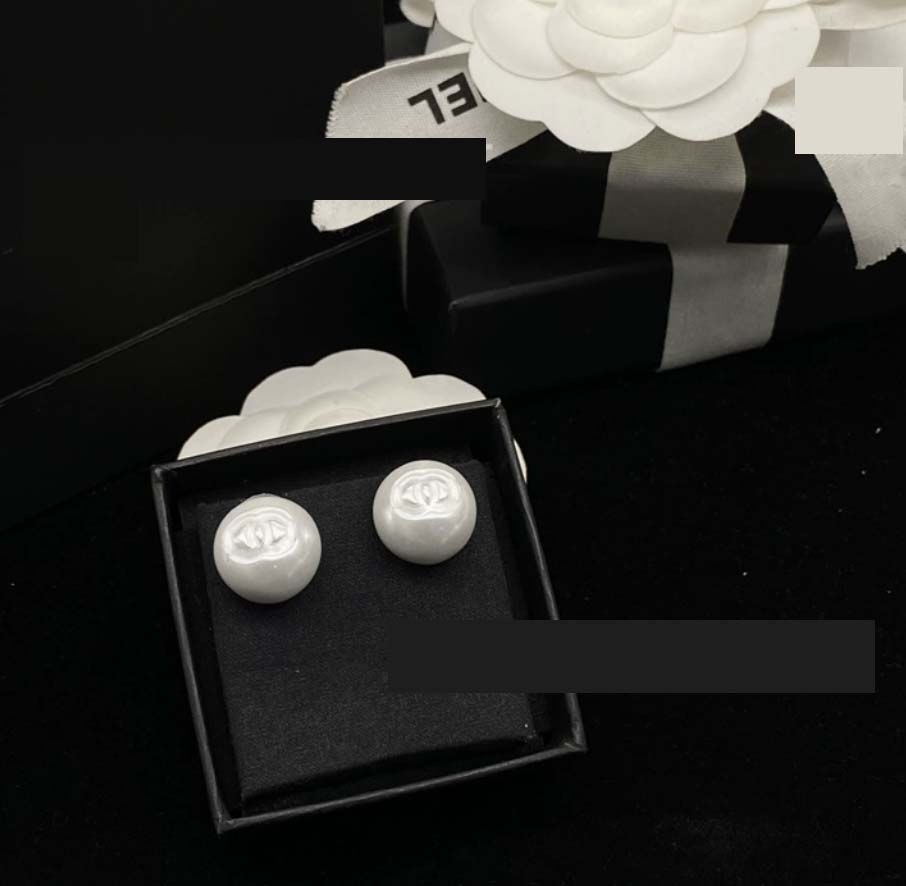 Designer luxury Stud Earrings Classic Black enamel CC metal Jewelry Gift For gift wedding