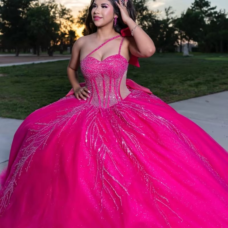 Rose Red Glitter Quinceanera Dresses Off Shoulder Ball Gown Sweet 16 Dress Lace Beading Crystal Bow Tiered Tull Long Tail Party Birthday vestidos 15