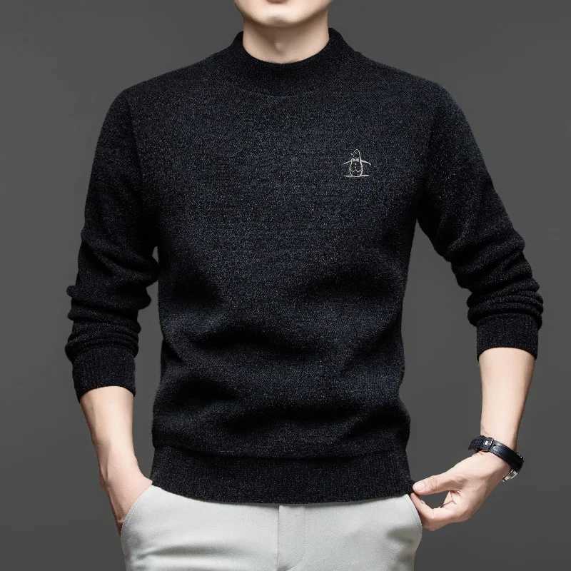 Quty Hot Selling Autumn High Winter Comfortable New Knitted Sweater Men's Personzed Brand Penguin Embroidery Warm Pullover M261016