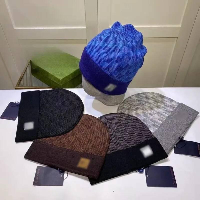 Checkerboard Jacquard Knit Beanie Unisex Winter Warm Cuffed Skull Hat Classic Plaid Knitted Cap for Men Women Daily Casual Outdoor Travel