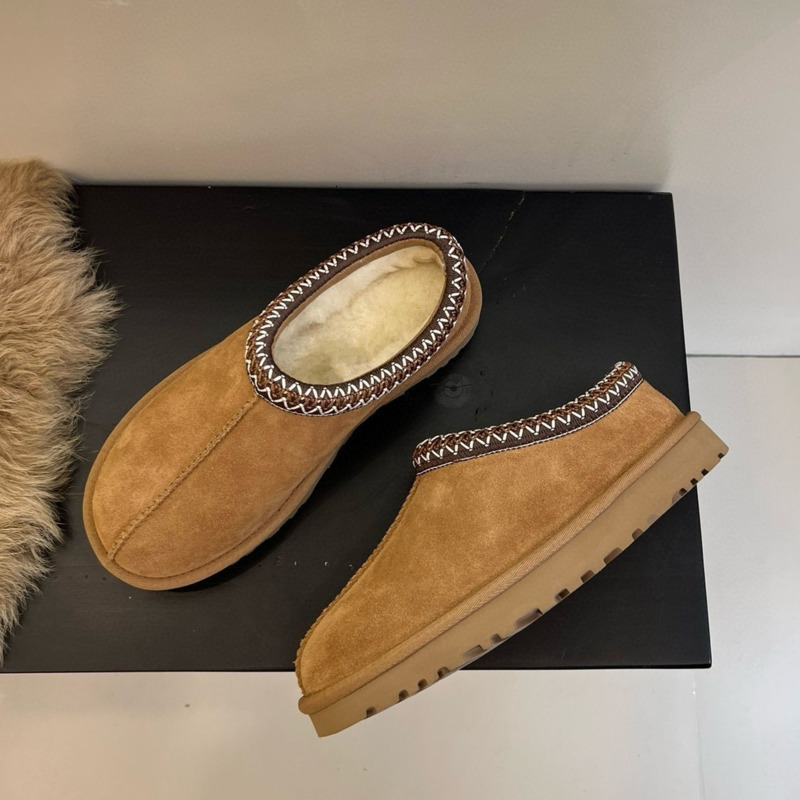 Hot Man Women Tasman slipper snow boots Sheepskin Plush fur keep warm boots with card dustbag Soft comfortable Casual slippers Beautiful gifts