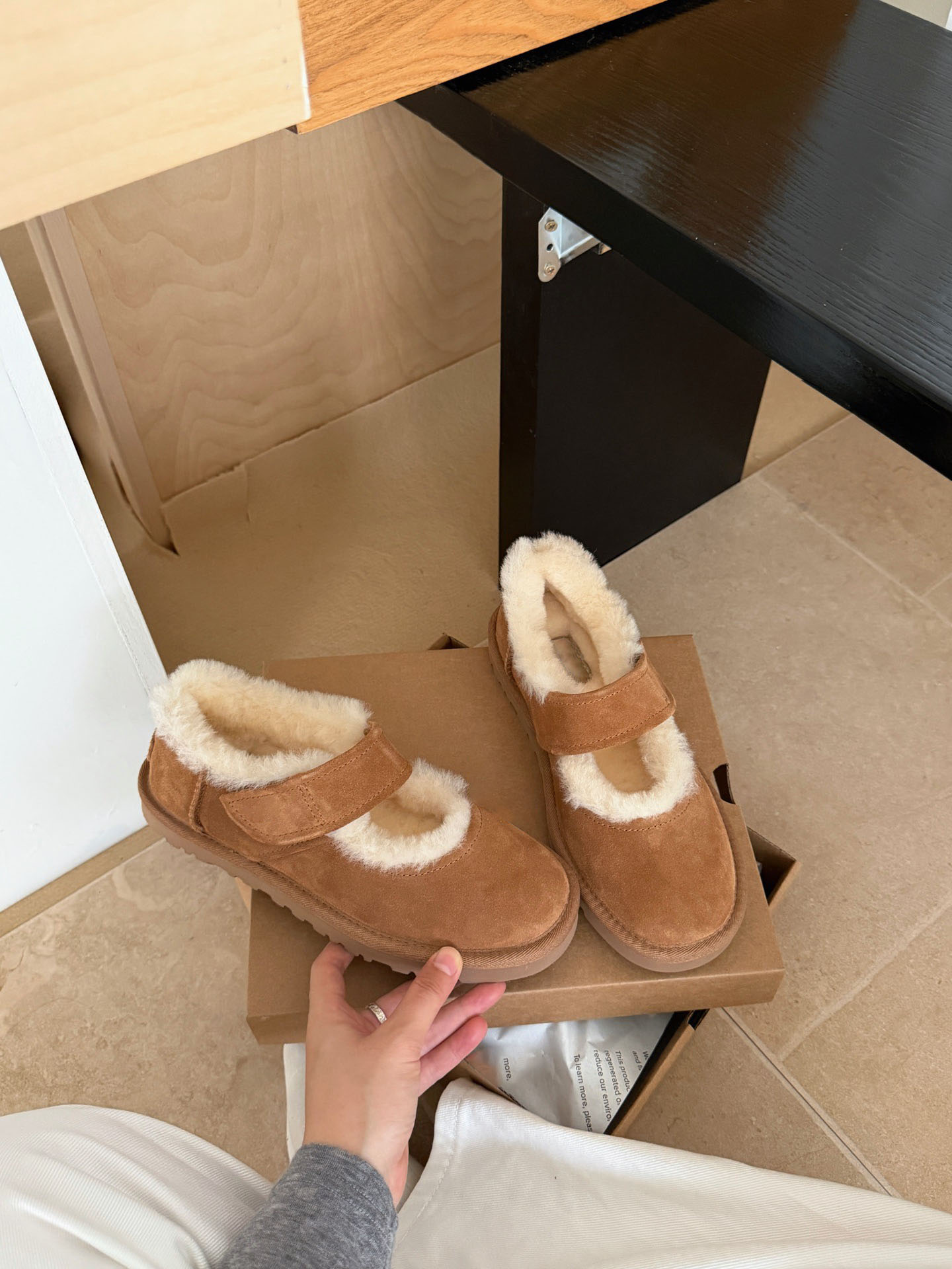 Top Quality Luxury Designer Real Leather Retro Round-Toe Fuzzy Shoes Women's Fashionable Solid Color Warm Classic Fluffy Short Boots Snow Boots