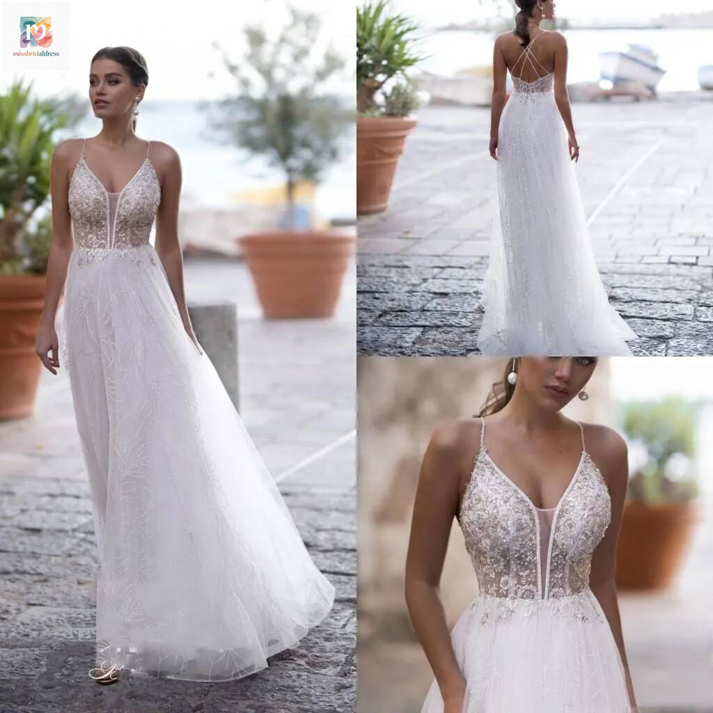 Naviblue Beach Wedding Dresses Spaghetti V Neck Lace Appliqued Beading Abiti Da Sposa Sweep Train Bohemian A Line Bridal Gowns Mb019