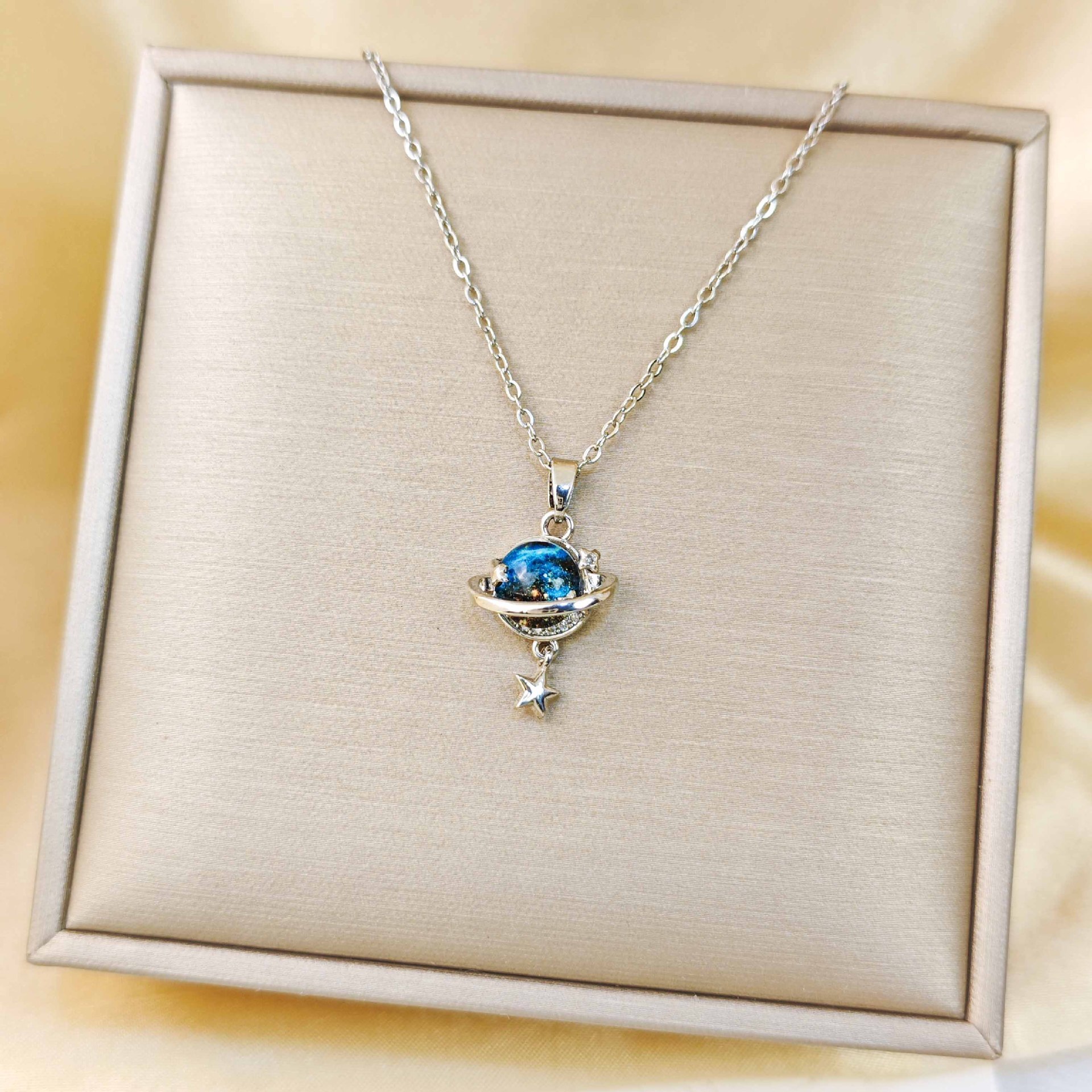Luxury Brand Designer Jewelry European And American Versatile Starry Sky Stone Necklace, Women's Pendant, High-End Design, Clavicle Neck Chain,