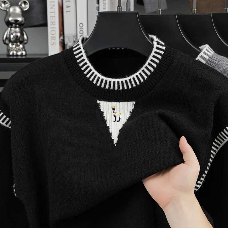 Autumn Trend Knitted Sweater Men's Round Neck Embroidered Brand Warm Pullover Trend Casual New High-Quty Men's Clothing Top M261016