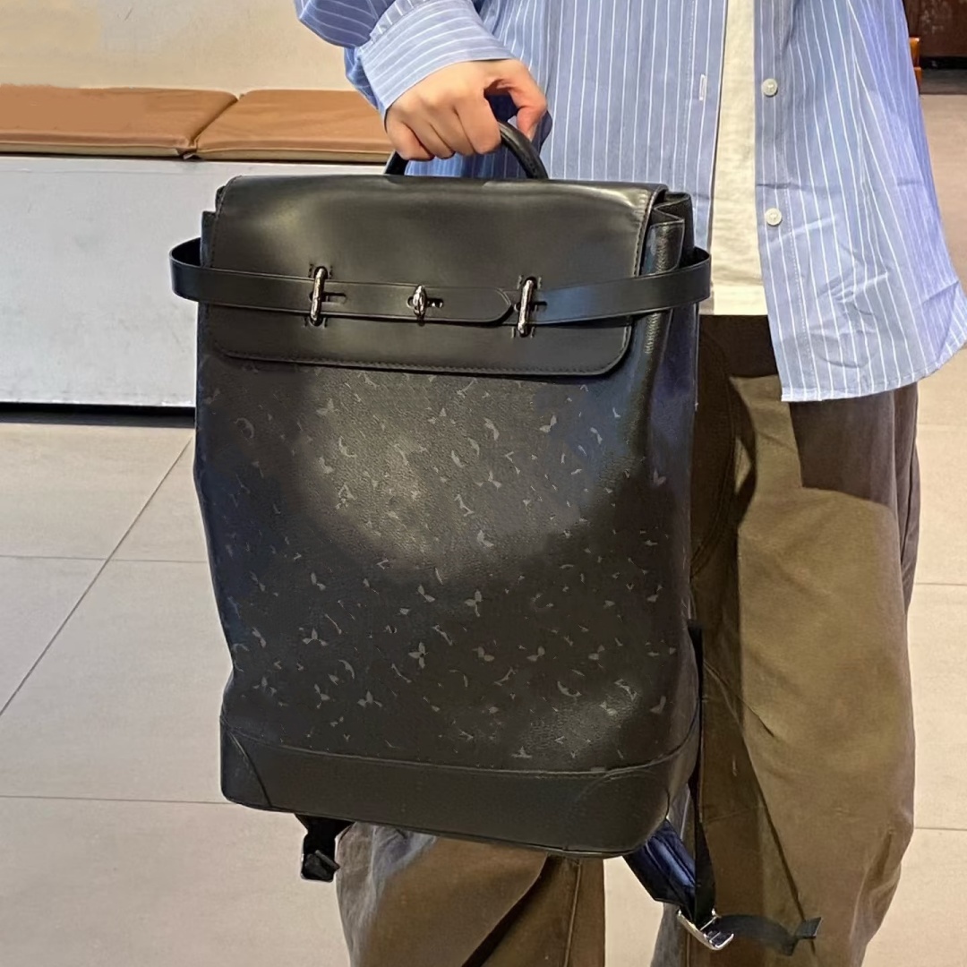 26SS Mens Womens Luxurys Designers New Backpacks Leather Handbag Weekend Schoolbag Large Capacity Commute Bag Computer Bag Short-distance Business T