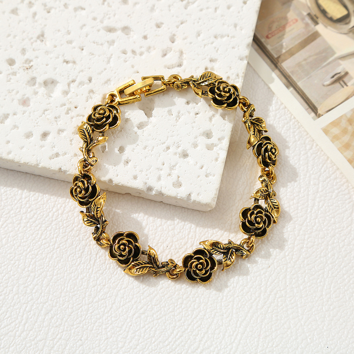 Luxury Elegant Dainty Jewelry Luxury Brand Designer Jewelry Vintage Distressed Rose Bracelet For Women, Niche Design With A Sense Of Light Luxury An
