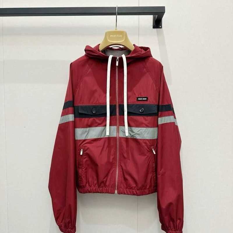 Women's Down & Parkas Designer Bright Red Reflective Strip Hooded Jacket Turn Heads On The Street With A High-saturation, Vibrant Red Base 1FT4