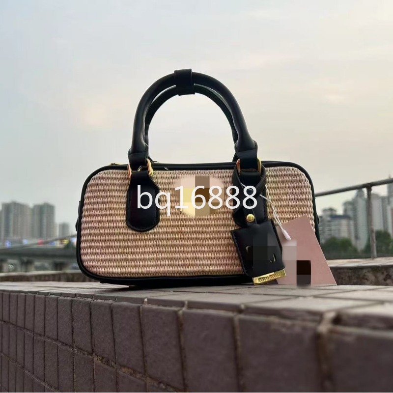 Summer Ladies Woven Straw Bag Contrast Leather Trim Handbag Lightweight Travel Beach Shoulder Crossbody Bag with logo 813A