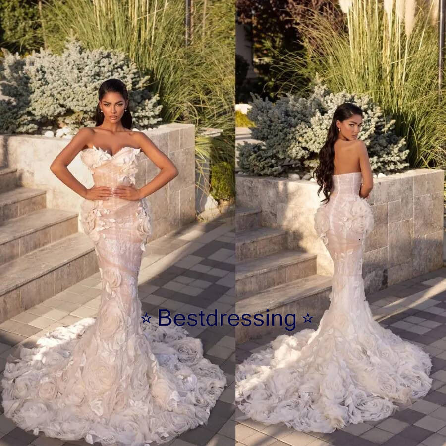 Gorgeous Strapless Mermaid Wedding Dresses 3D Floral Appliques Lace Bridal Gowns Custom Made Sweep Floor Women Bride Wearing Bd017