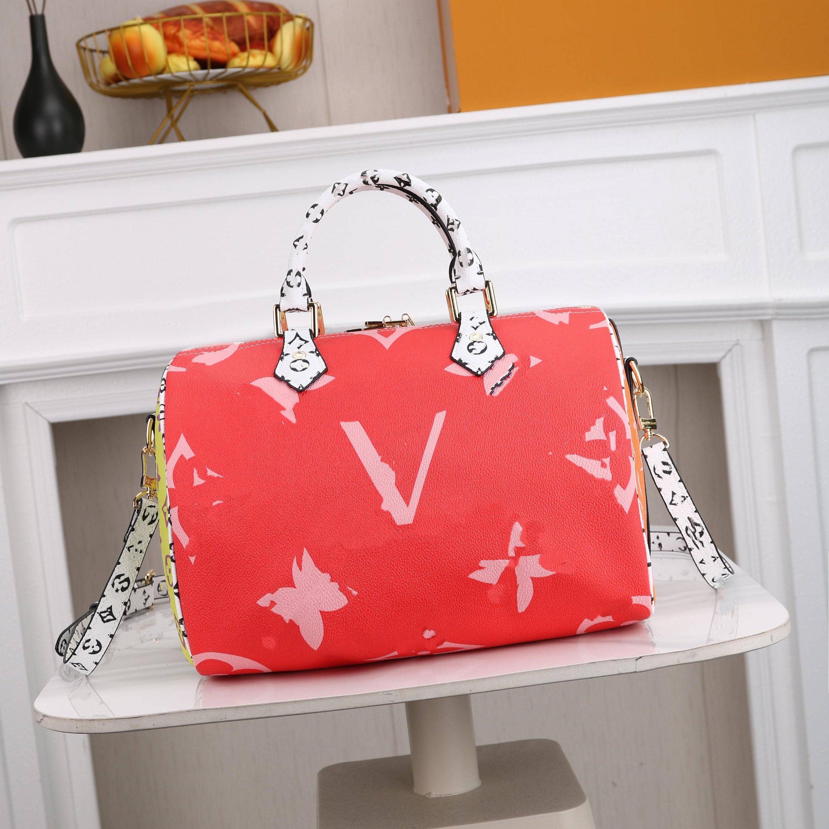 2026 New Designer Backpack Luxury School Bag Fashionable backpack Women Back pack Shoulder Bags messenger bag M01
