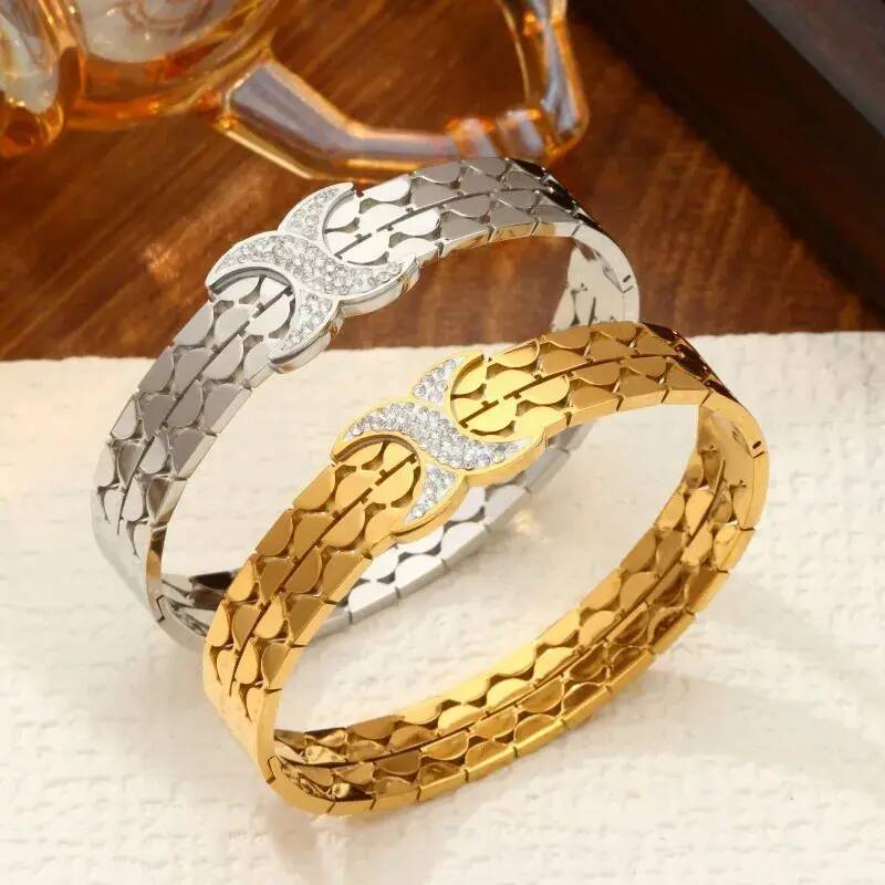 Charm Bracelet Women Bracelet Stainless decorative Steel Cubic Zirconia Inlaid Light Luxury Fashion Bangle Tarnish Resistant Versatile Accessory For