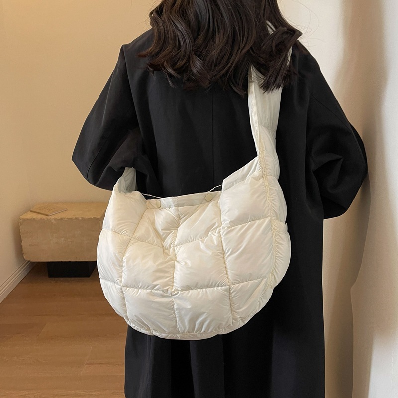 Cotton Tote for Women, Large Capacity, 2024 New Autumn and Winter Crossbody, Versatile, Simple, Single Shoulder, Student Class Commuting Bag