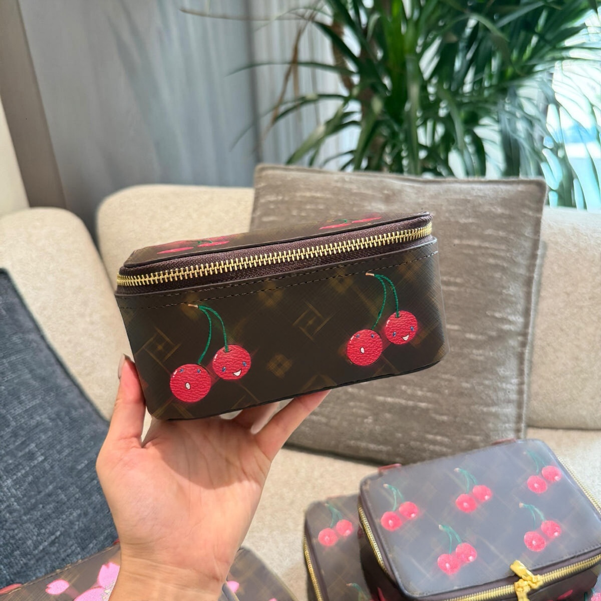 Designer Sakura Vanity Bag Cherry Cosmetic Bag Makeup Bag Jewelry Case Travel Bag Storage Box Luggage Fashion Crossbody Handbag Trunk Suitcase Bags