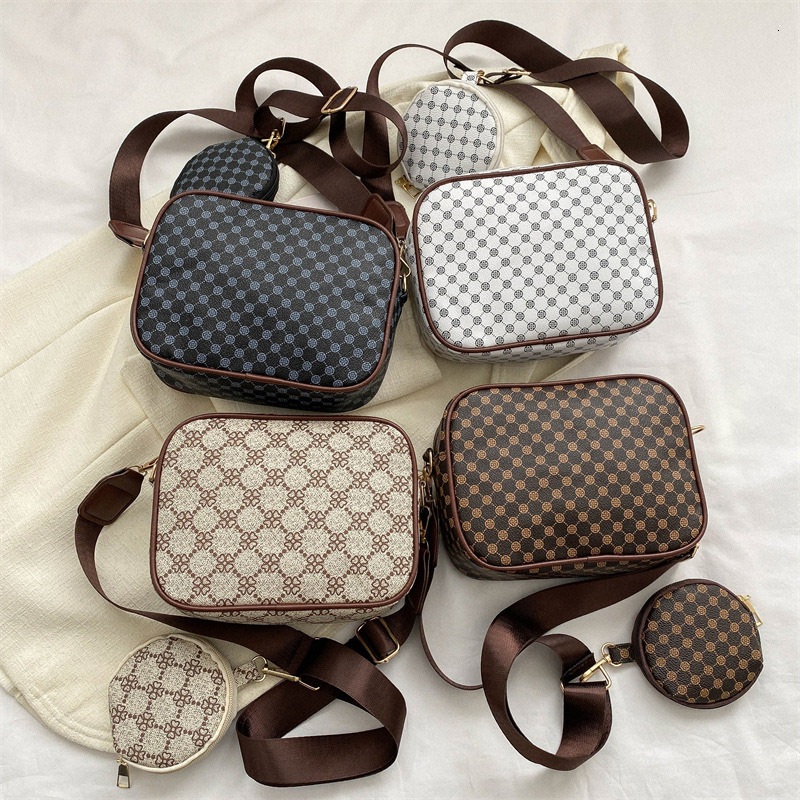 Simple And Trendy Texture, Casual Women's Shoulder Bag With A Foreign Style Strap, Hanging Bag, Diagonal Crossbody Small S