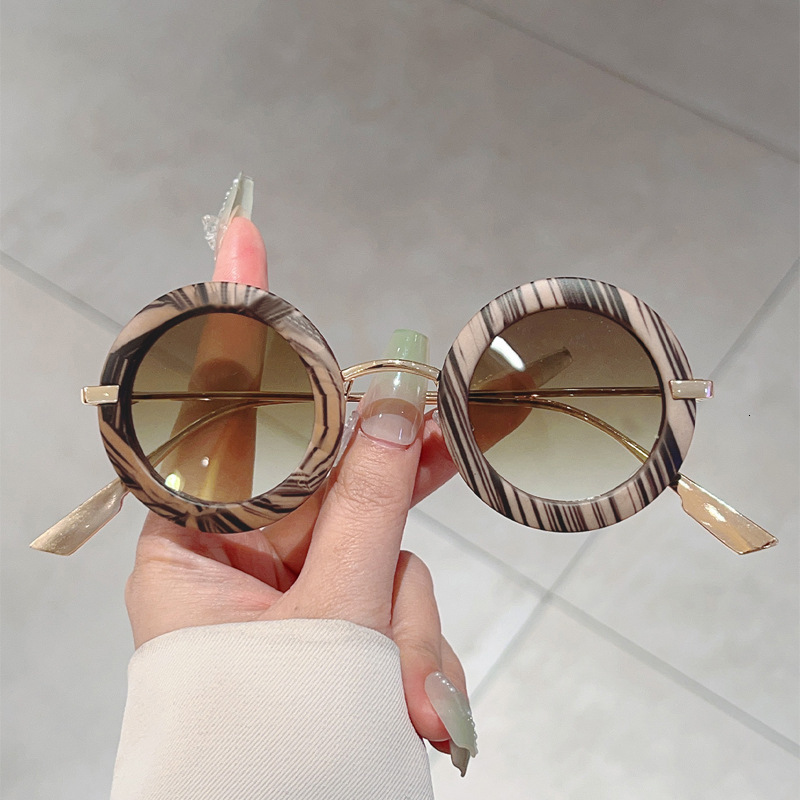 Trendy High-End Small Frame Oval Fashion Personality Street Style Light Luxury Runway UV Protection Sunglasses Liuyuemoshang